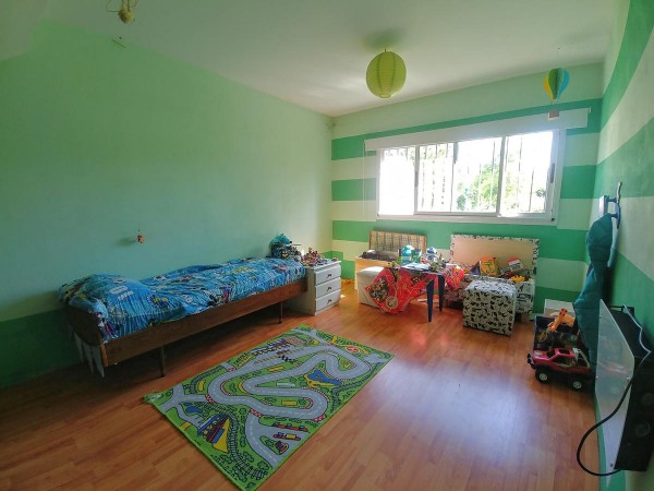 Casa en venta cuatro ambientes con piscina Escobar