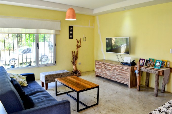 Casa en venta cuatro ambientes con piscina Escobar