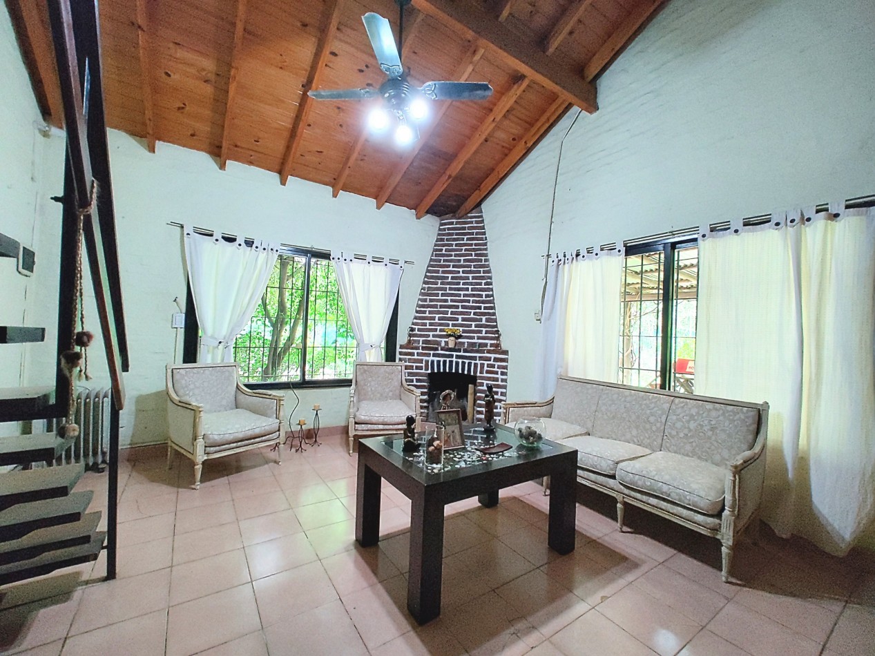 Casa 5 ambientes con piscina a metros de ruta 26. Zona de casas quinta. 