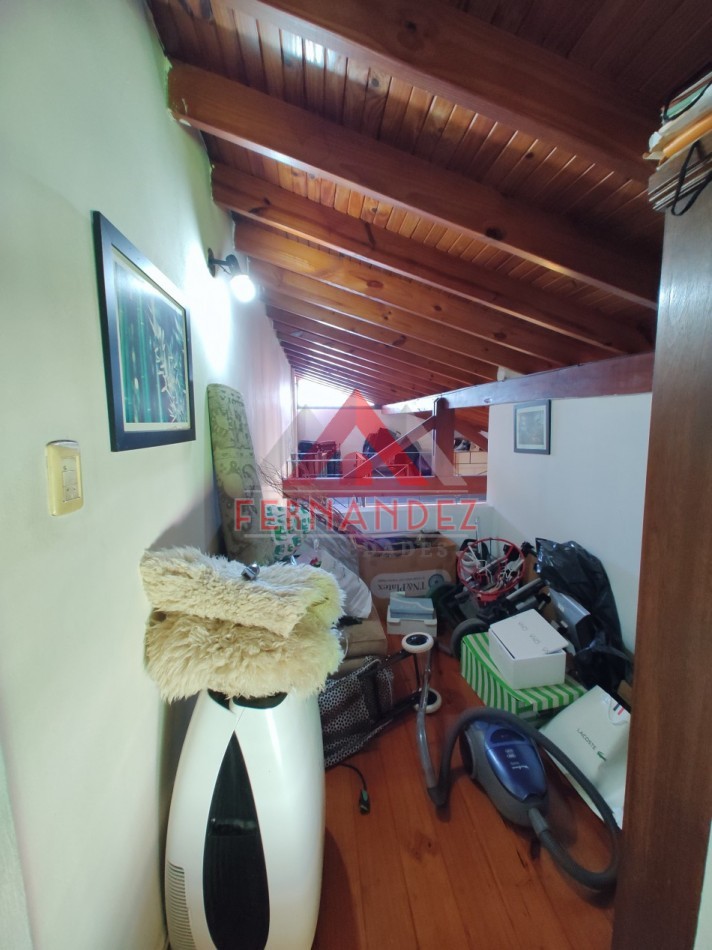 Casa 5 ambientes con piscina