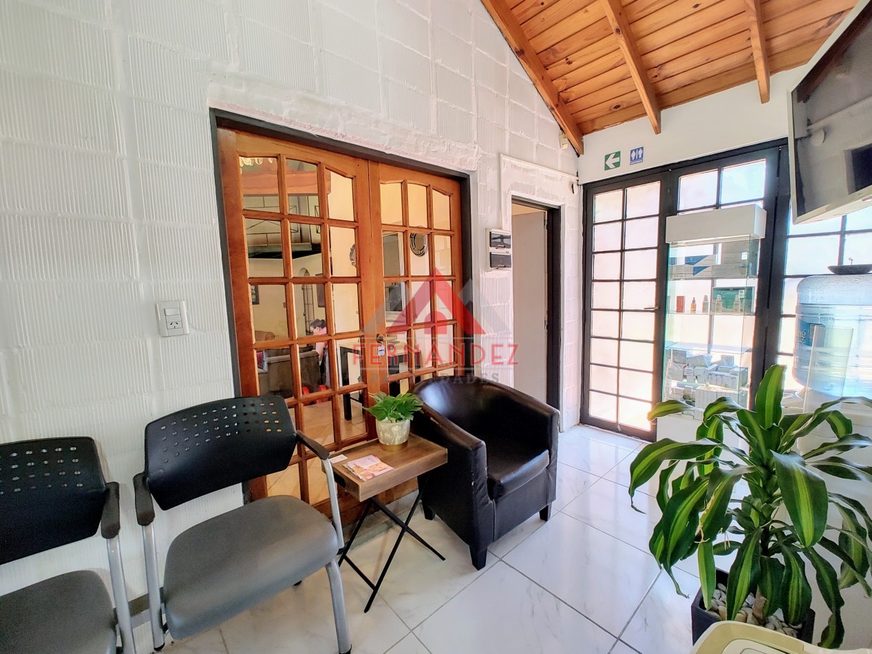 Casa 5 ambientes con piscina