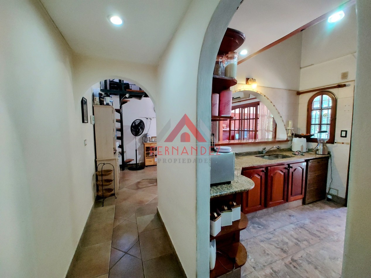 Casa 5 ambientes con piscina