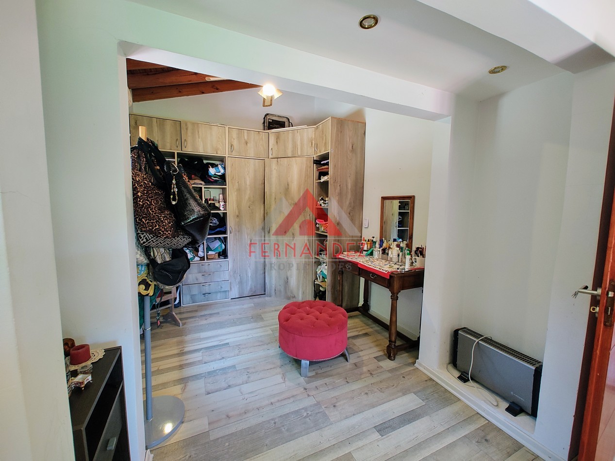 Casa 5 ambientes con piscina