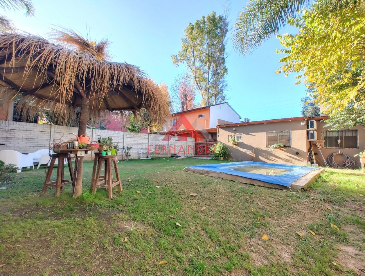 Casa cuatro ambientes con piscina 