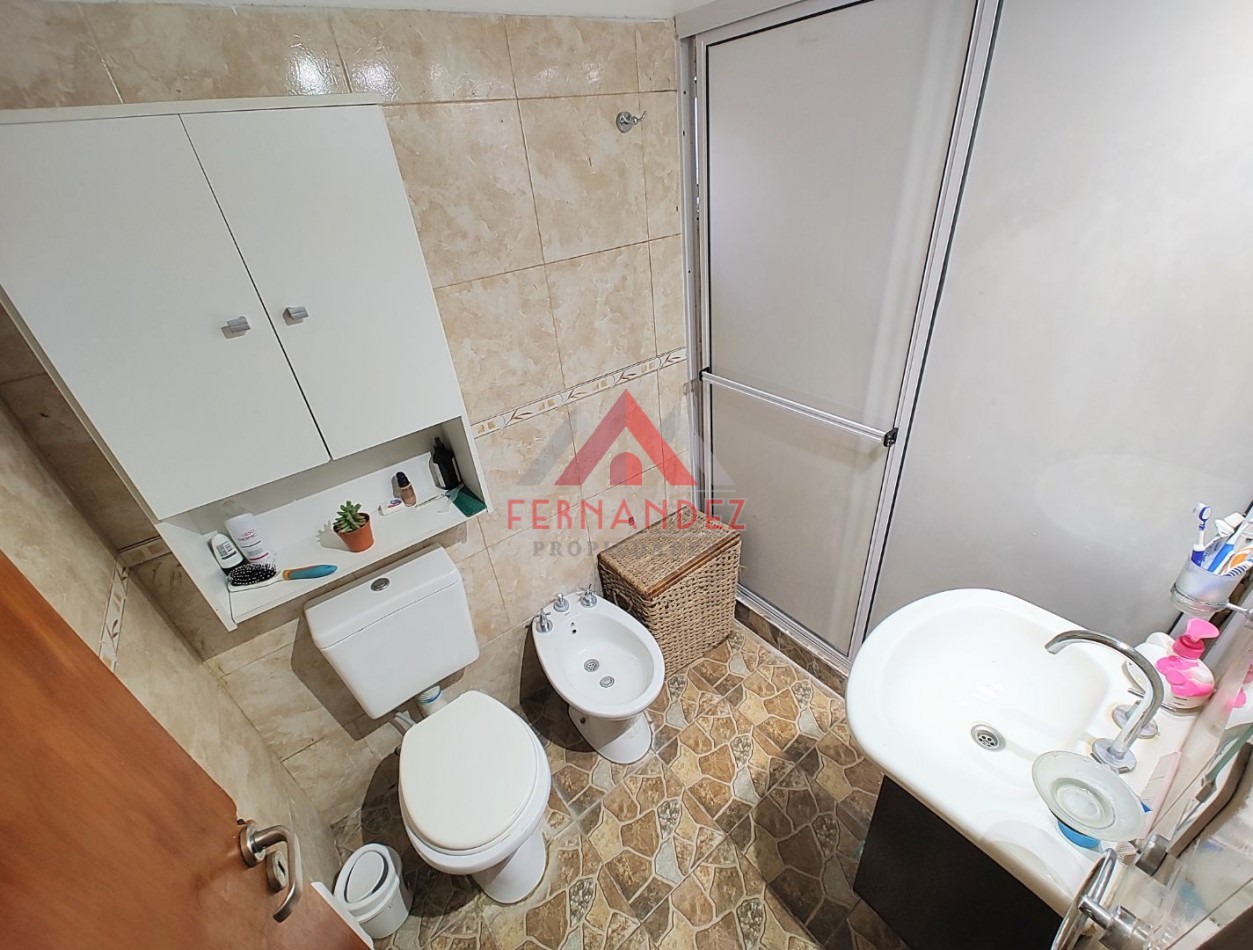 Casa cuatro ambientes con piscina 