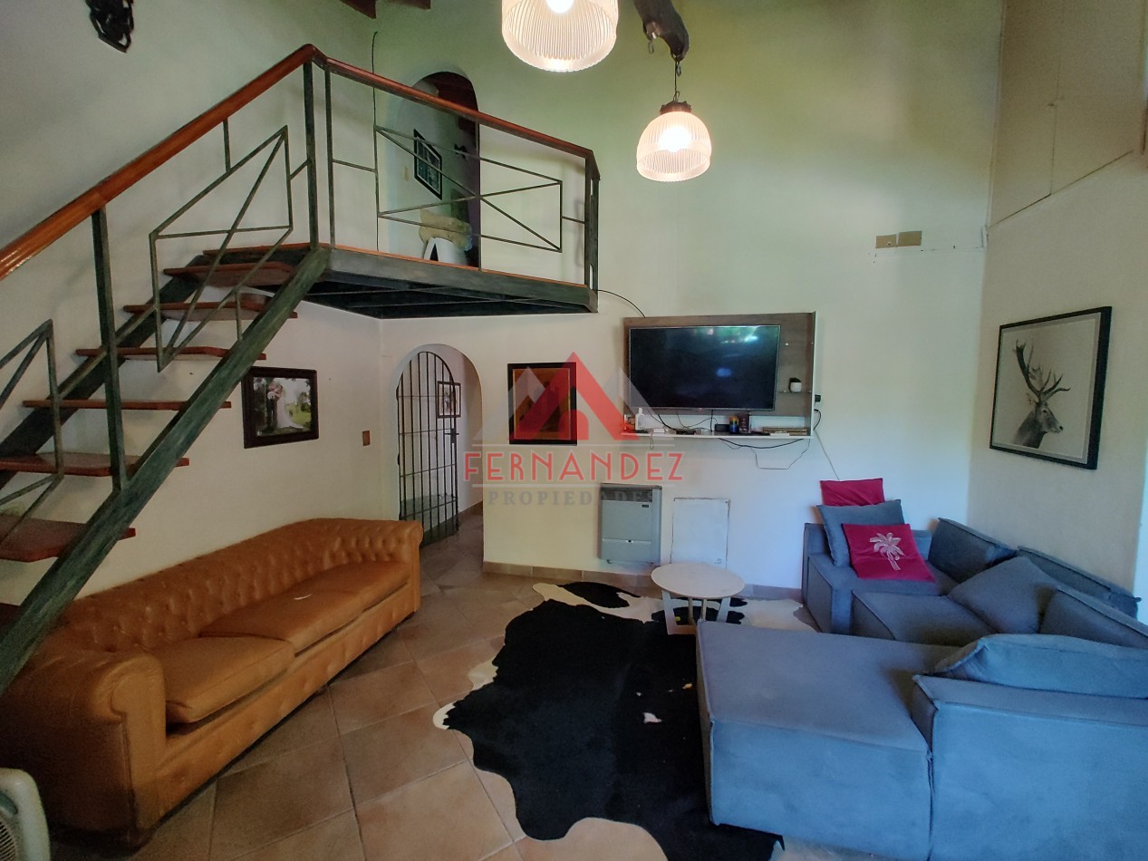 Casa 5 ambientes con piscina