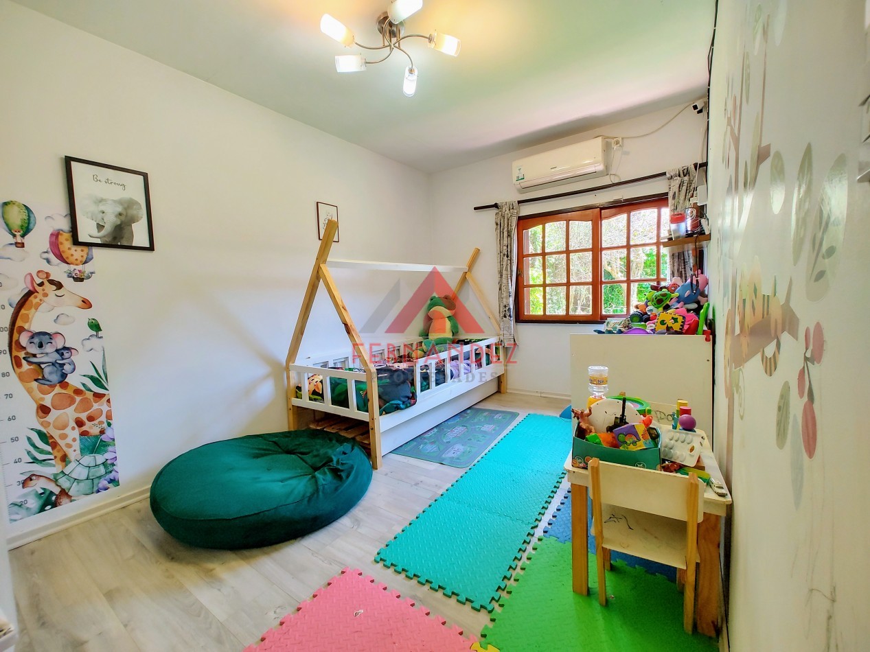 Casa 5 ambientes con piscina