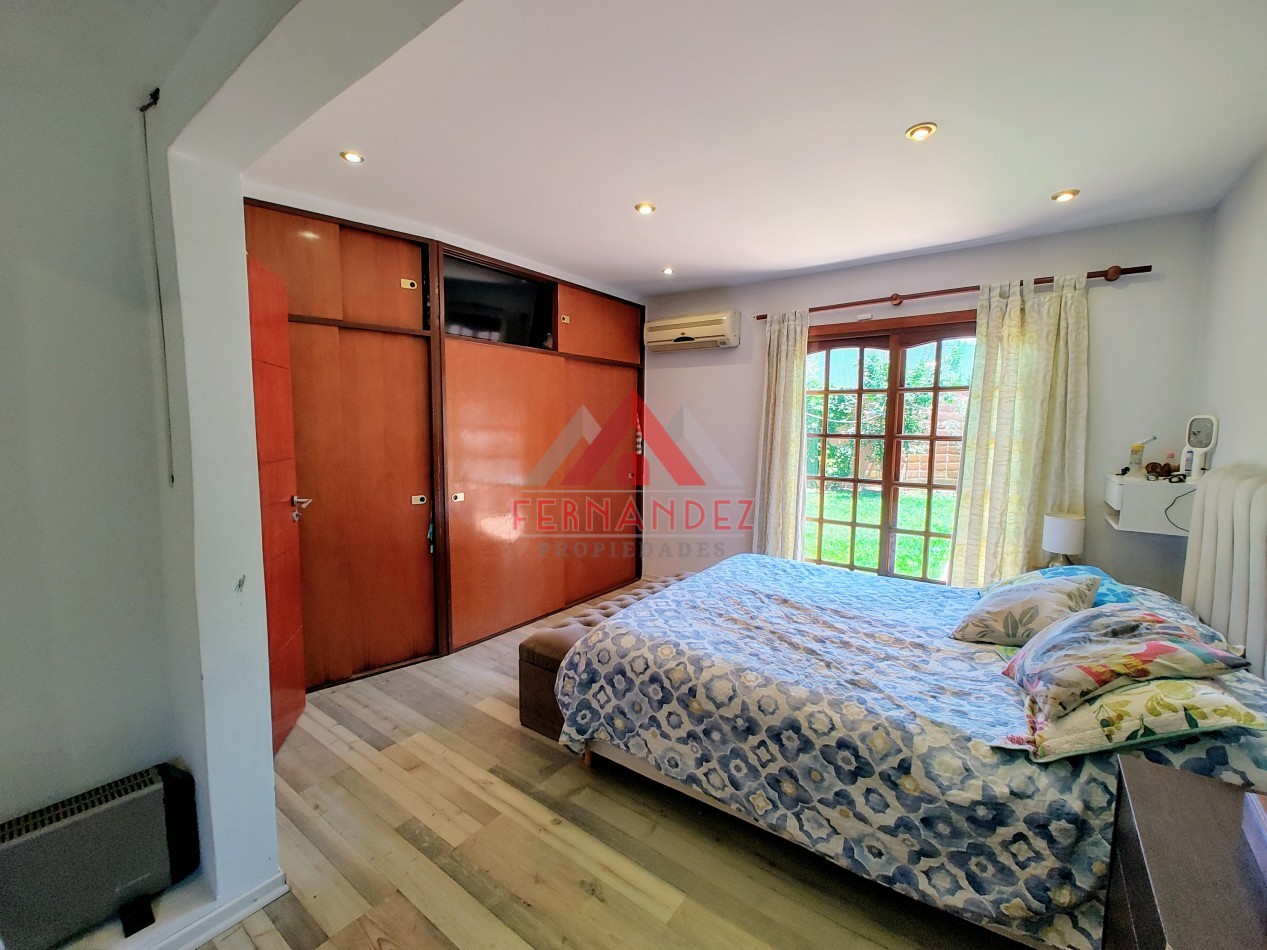 Casa 5 ambientes con piscina